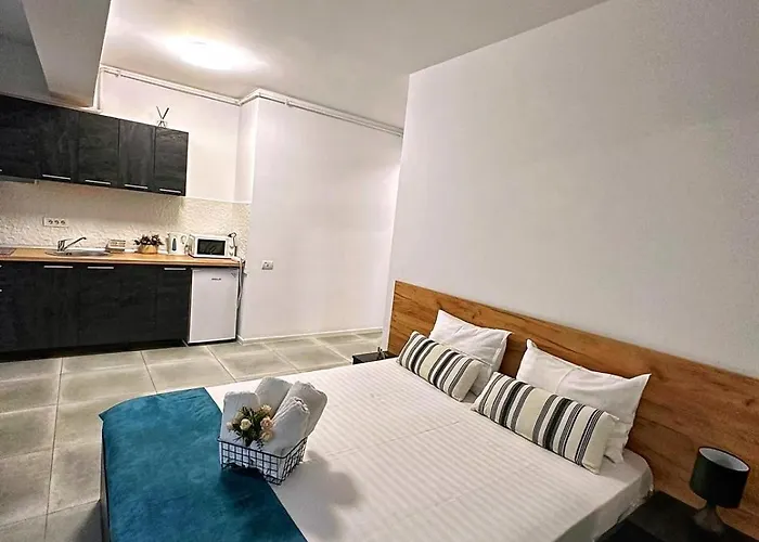 & Studiouri Calypso Eforie Nord