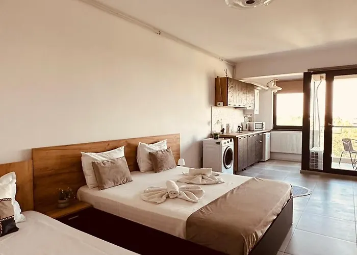 & Studiouri Calypso * إيفوري نورد