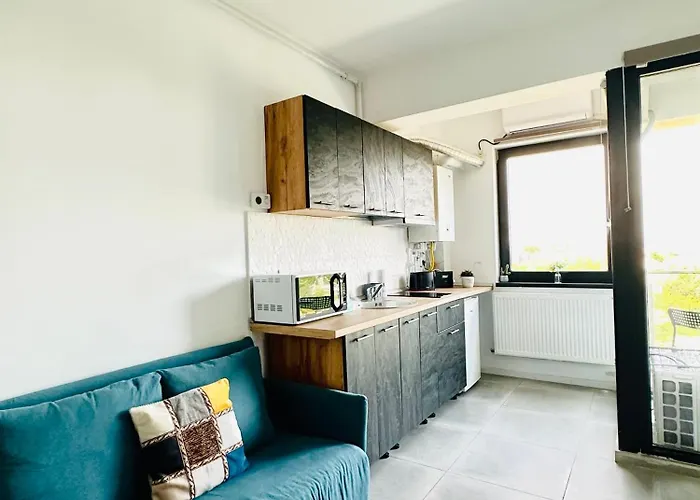 & Studiouri Calypso * إيفوري نورد